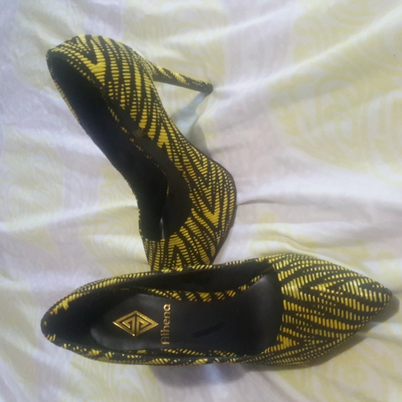 M&M 4 for $12 Shoes - Picture 3 of 9